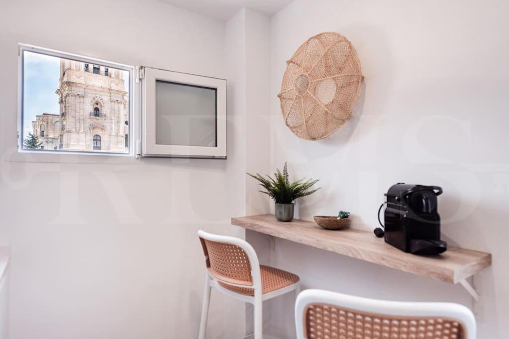With Cathedral View & Terrace By Rems Appartement Málaga