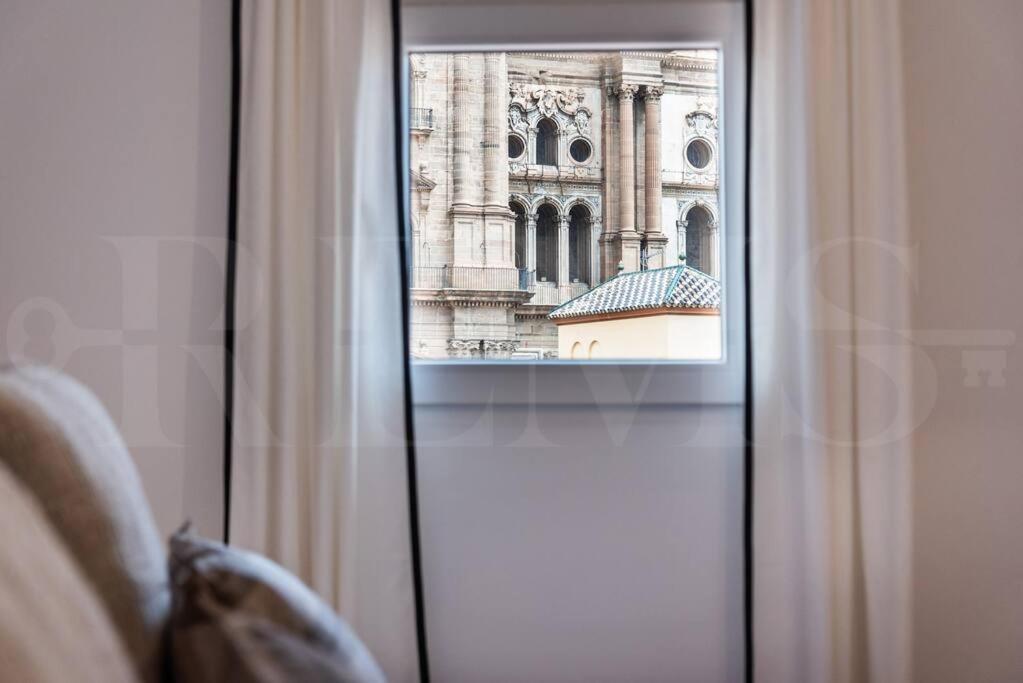 Apartment With Cathedral View & Terrace By Rems Málaga